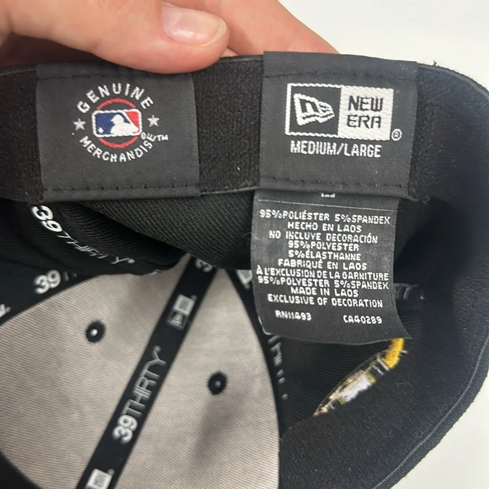 Toronto Blue Jays New Era Black 2024 Armed Forces Day 9TWENTY m/L